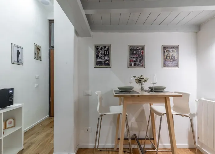 Cozy Study Room- Navigli -Bocconi Naba