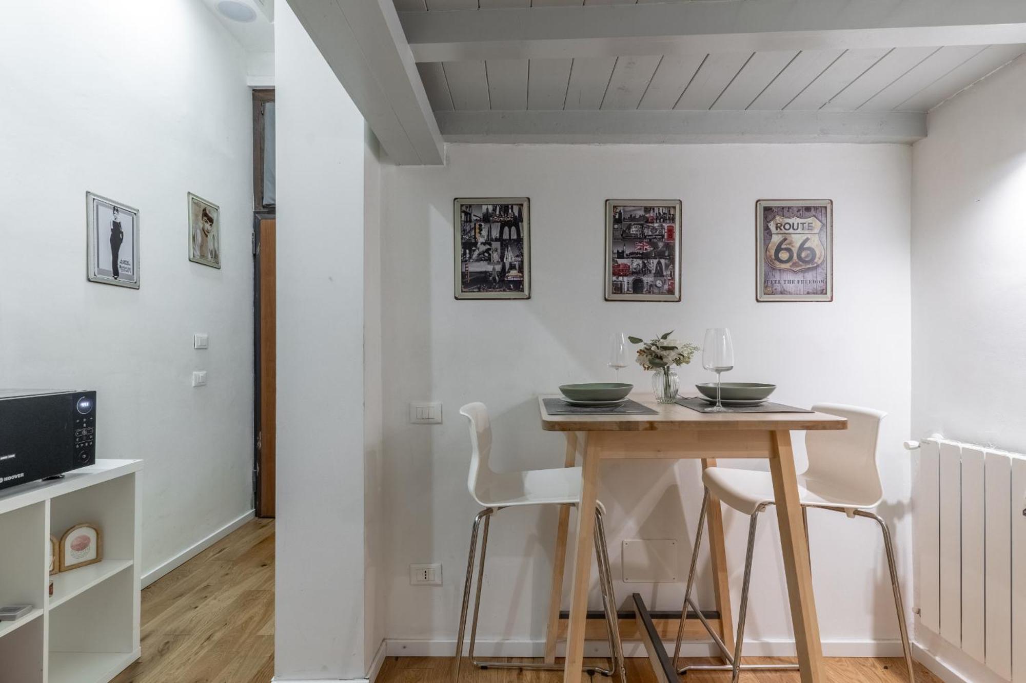 Cozy Study Room- Navigli -bocconi Naba Appartement